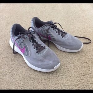 Nike sneakers very comfortable for walking